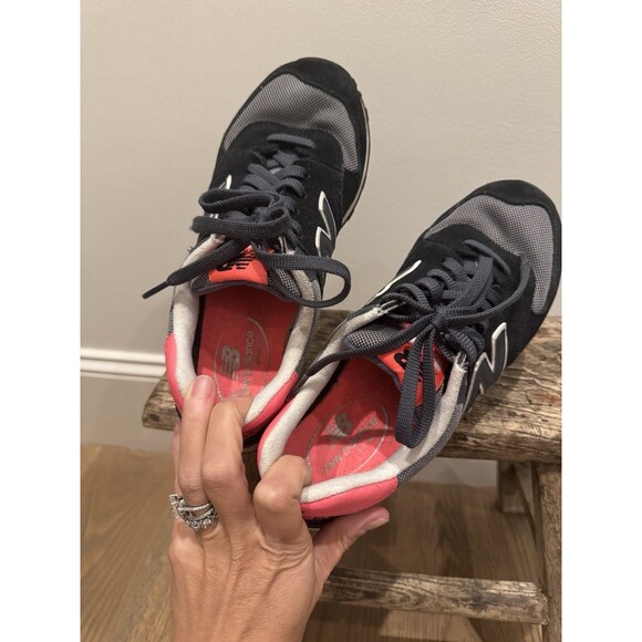 New Balance 574 Black Gray Neon Pink Suede Mens 9.5 Womens 11 VGUC Sneaker Encap - Picture 10 of 13